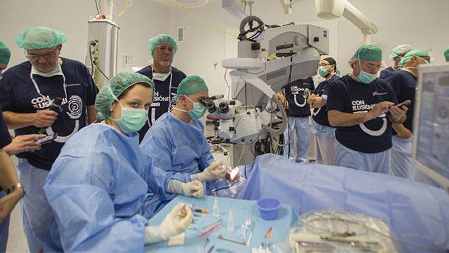 Los asistentes podrán seguir en directo intervenciones quirúrjicas.