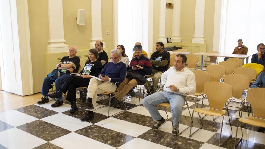 Salvemos La Montaña tacha de &quot;bronca&quot; la advertencia de Mateos de ir a los tribunales por la mina