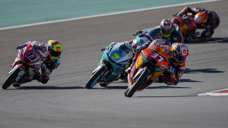 Pedro Acosta logra una &#039;pole&#039; de campeón en Moto3