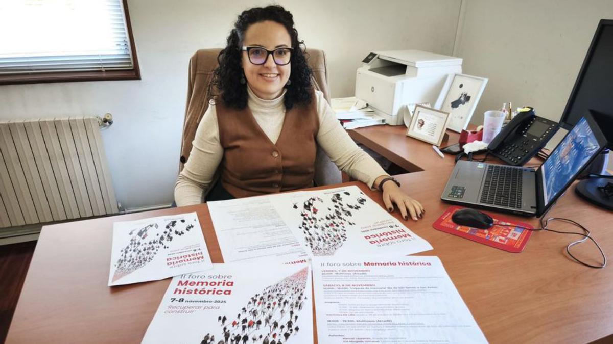 La edil de Cultura, Silvia Cernadas, presenta el foro, ayer.