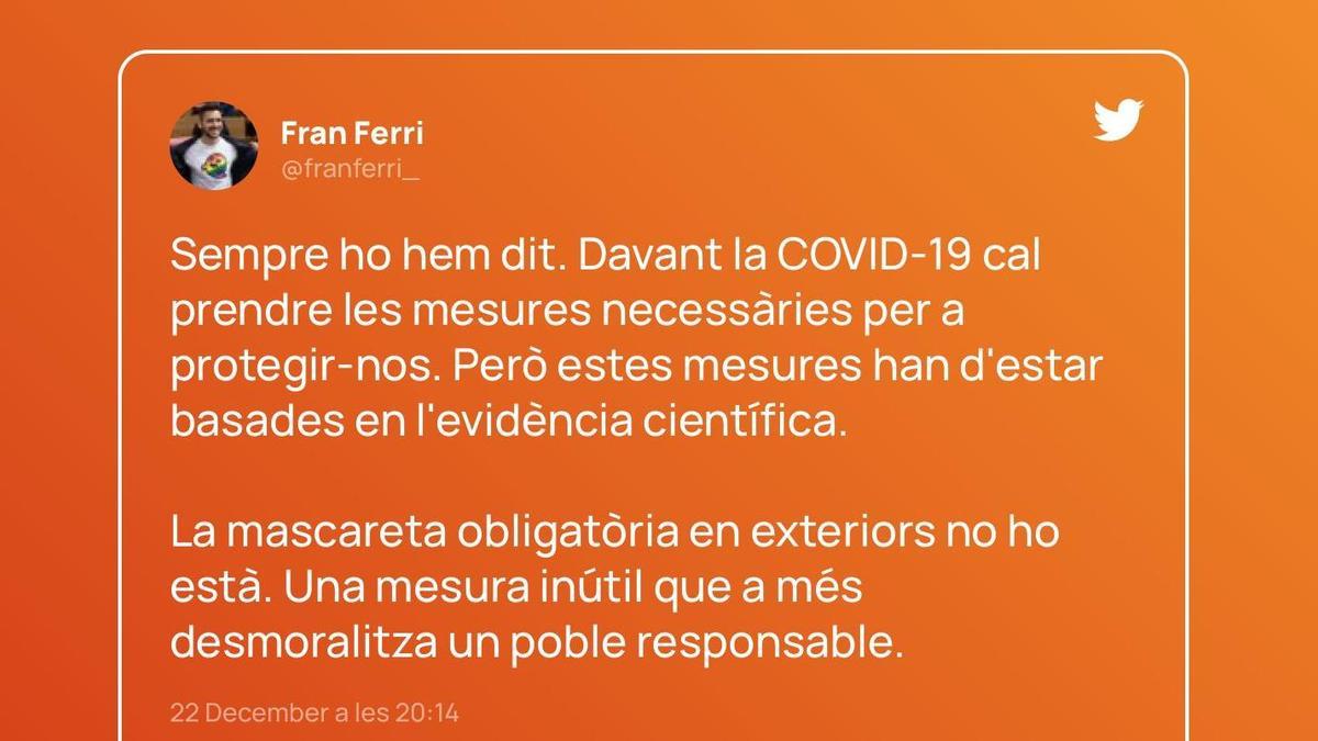 Tuit de Fran Ferri sobre el uso de mascarillas en exteriores.