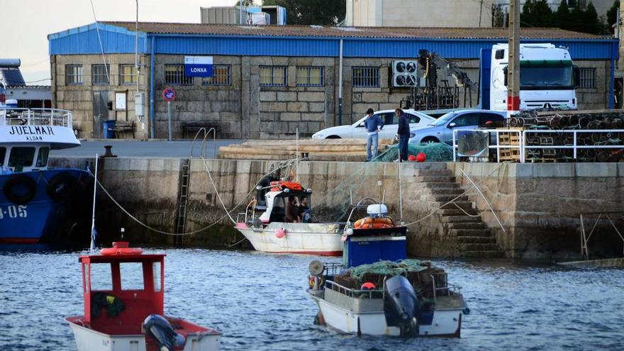 Portos sigue esperando el visto bueno del Concello para ejecutar la remodelación de la lonja de Aldán