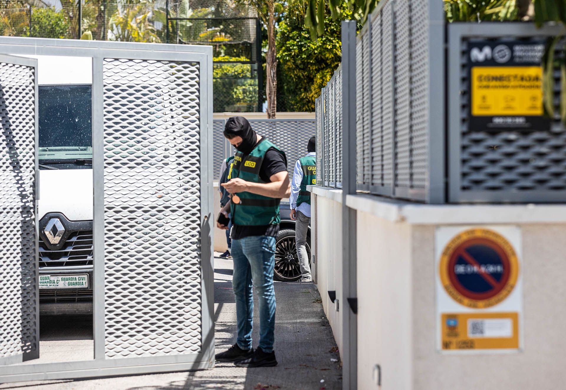 El FBI registra una vivienda en Sant Joan