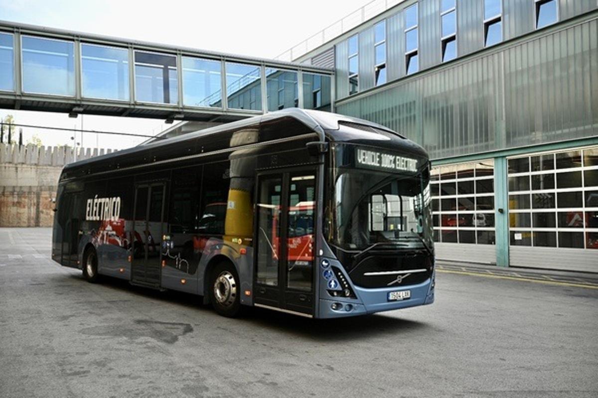 TMB prova un nou i potent bus elèctric a Barcelona