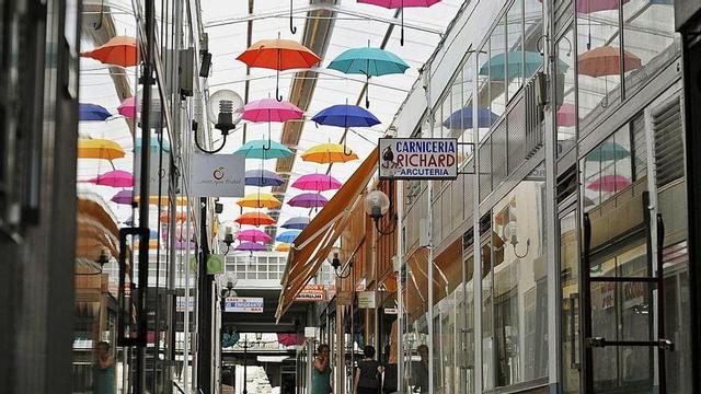 Los paraguas de colores vuelven a las Galerías Colón de Lalín