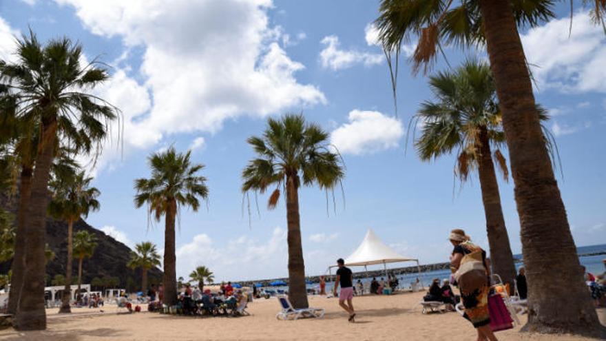 La playa de Las Teresitas desaparecerá en 50 años si sube el nivel del mar