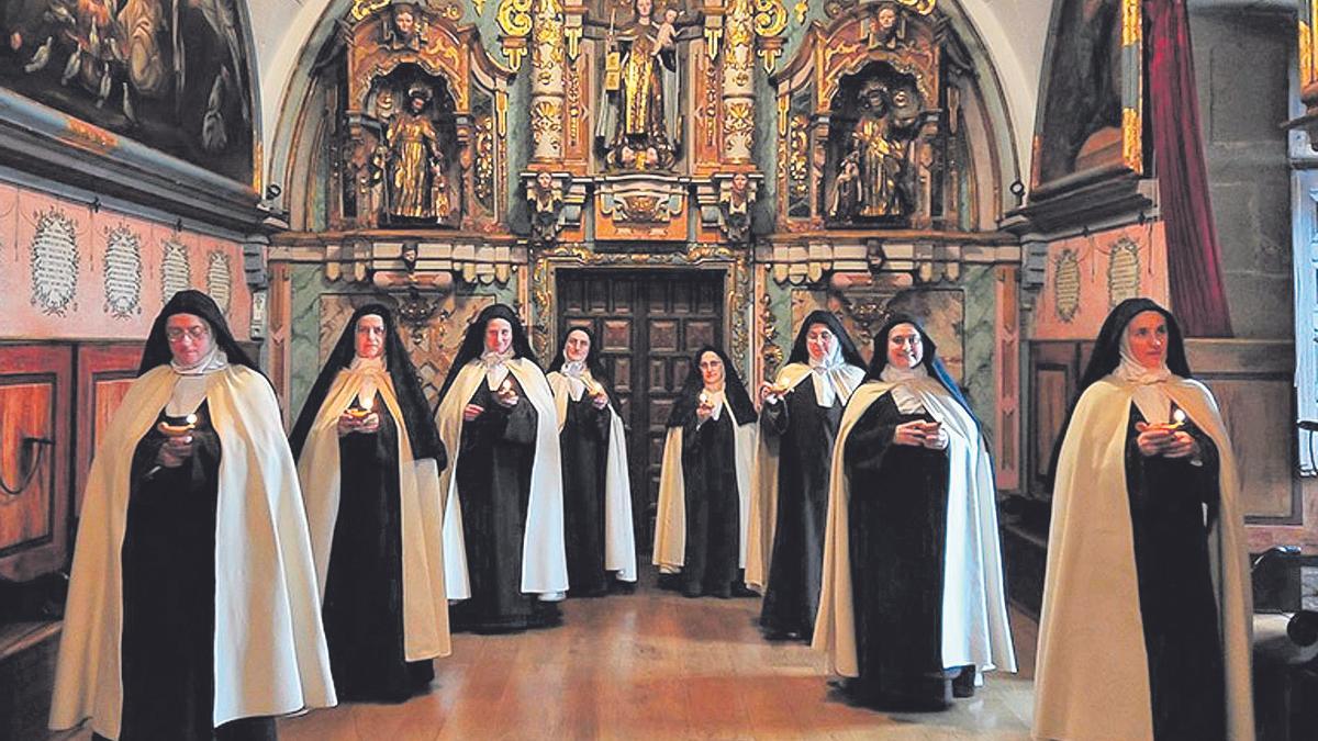 La comunidad de las Carmelitas Descalzas de Santiago en una foto de archivo, cuando todavía convivían ocho monjas en el convento