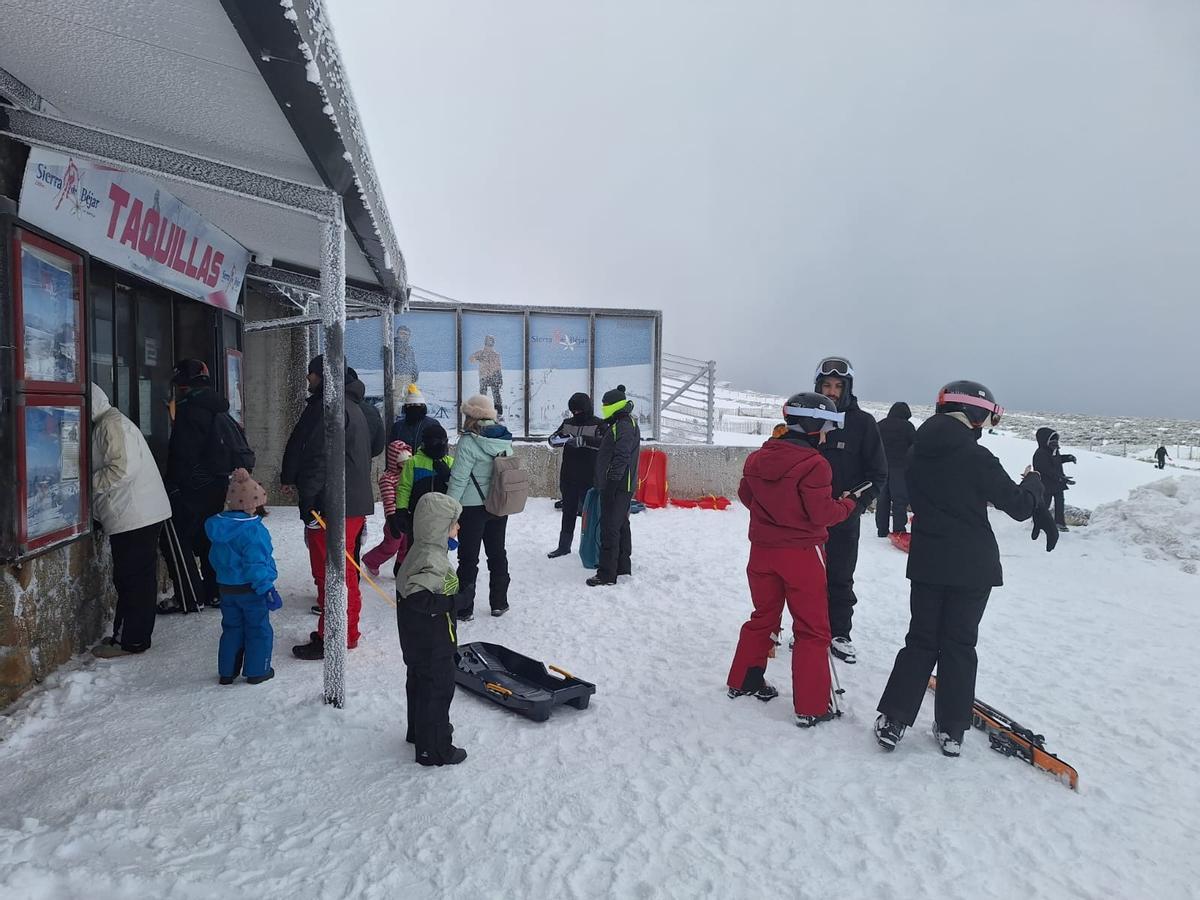 Fotogalería | Así es la estación de La Covitera, la favorita de los cacereños para esquiar