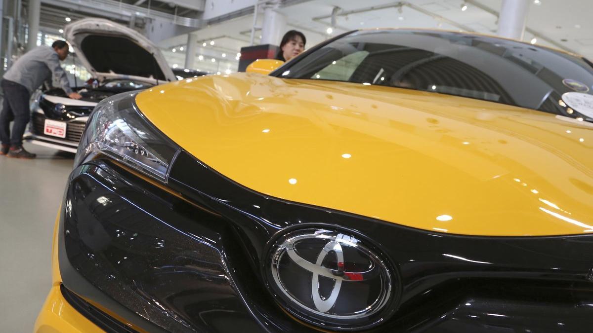 japan earns toyota 36993-843aa