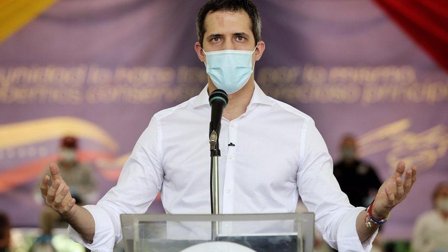 Guaidó invita a venezolanos a movilizarse en plena pandemia en honor al personal sanitario