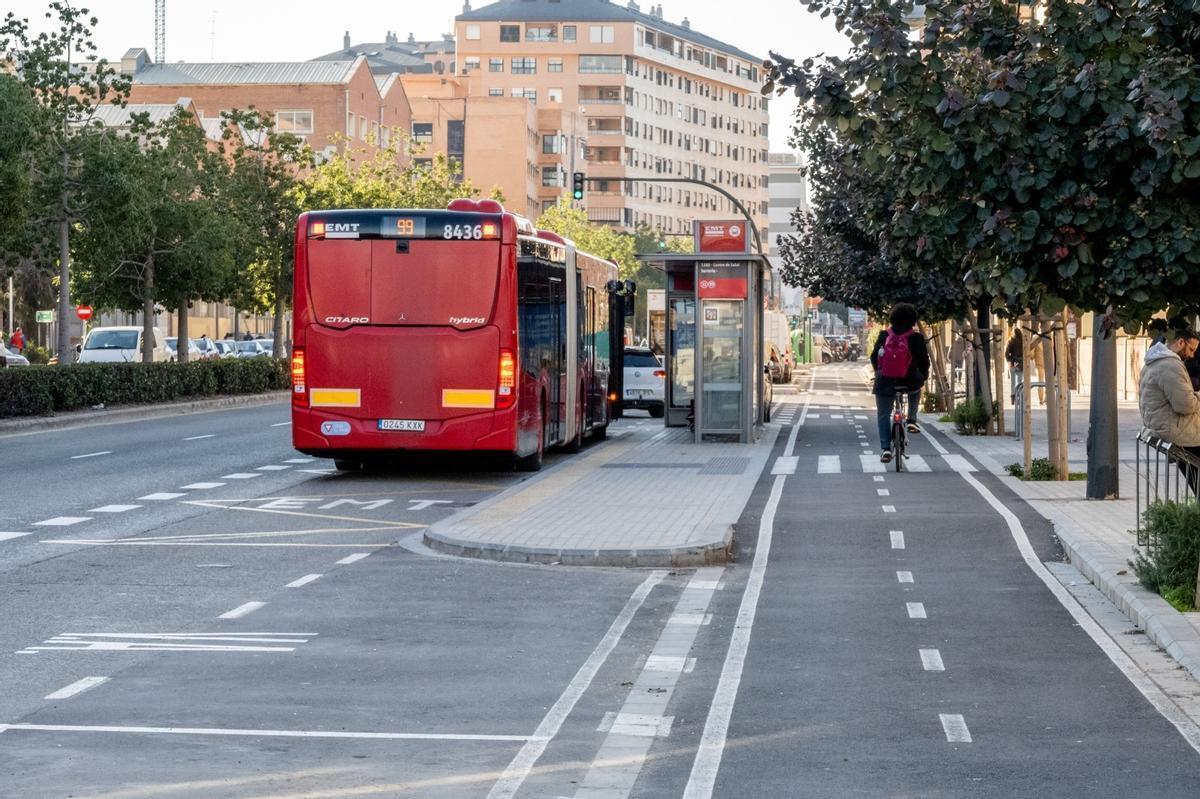 Un autobús de la EMT