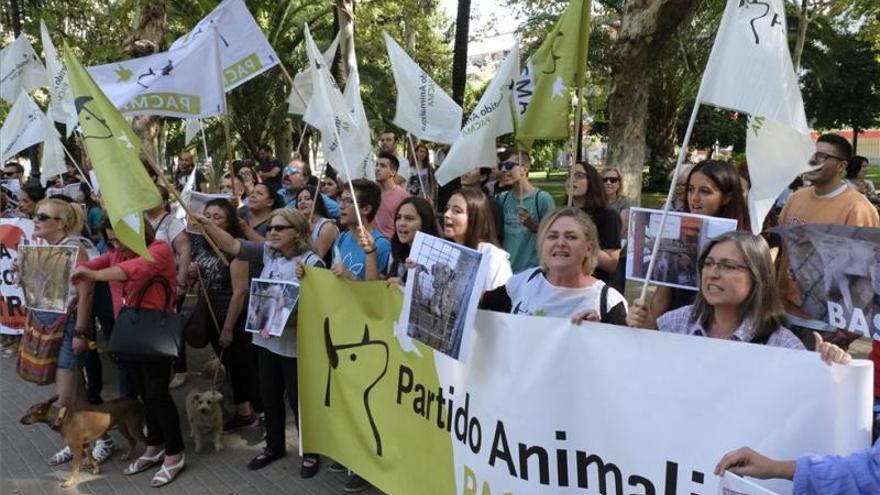 Pacma critica el &quot;escaso interés&quot; de la Policía Local en casos de maltrato animal