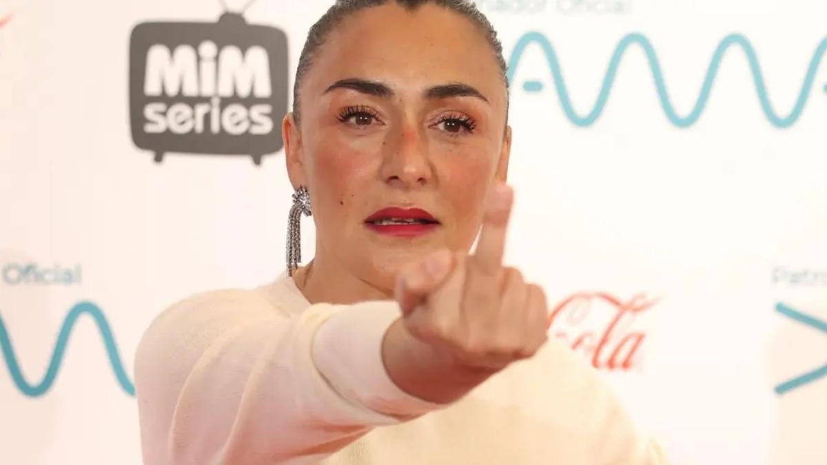 Candela Peña, actriz catalana, sobre un árbitro en un partido de su hijo.