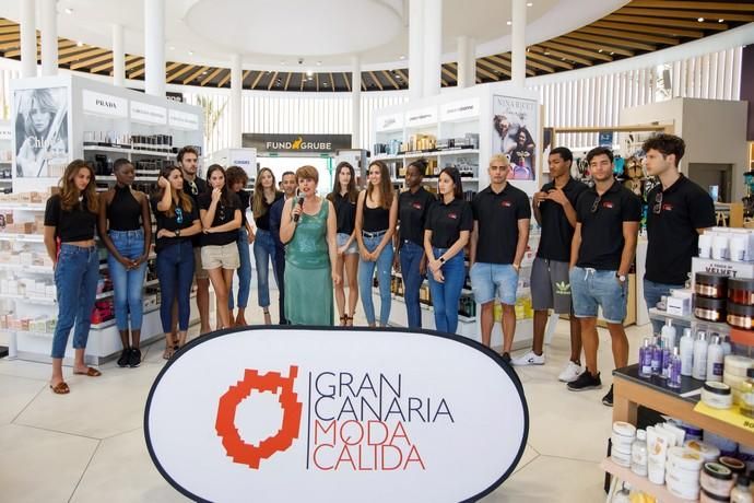 Moda Baño de Gran Canaria se entrega al casting de maniquíes con el guardia civil Jorge Pérez, Goicoechea y Viiperi