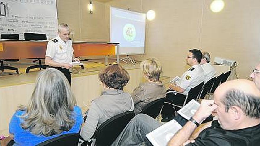 La Policía da consejos sobre la seguridad en verano