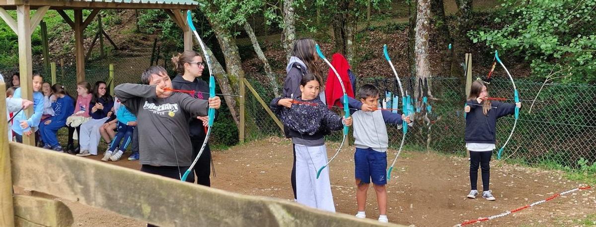 Alumnado de 4º del Sagrado Corazón en Silleda- Fervenzaventura. | // FDV
