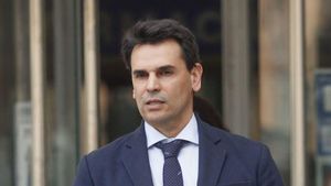 La jutge obre judici oral a González Amador per quatre delictes