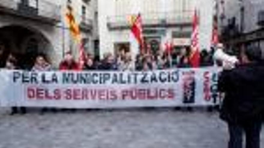 Treballadors d&#039;Eulen es manifesten a la plaça del Vi de Girona.