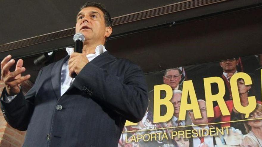 Laporta firma a favor de la moción de censura de Bartomeu