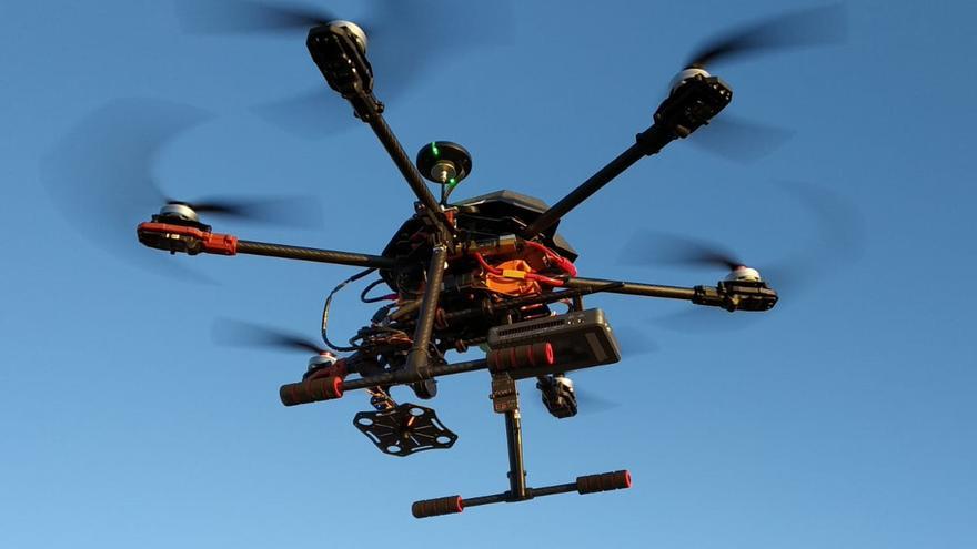 Drones de la Policía Nacional se suman a la búsqueda del hombre desaparecido en el Parque de La Candamia de León