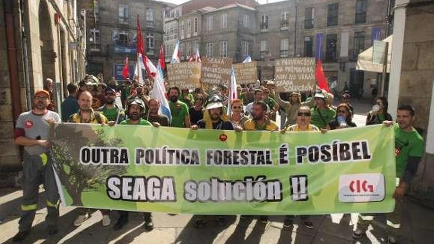 Protesta de trabajadores de Seaga, en Santiago.