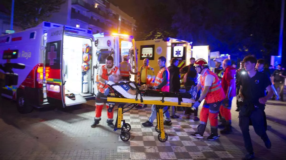 Un nuevo vídeo del atropello masivo en Cornellà revela que la conductora ya había arrastrado aficionados antes