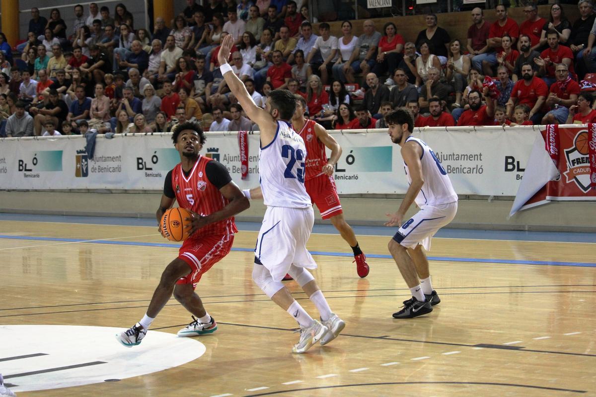 Benicarló-Prat de la jornada 1 en Segunda FEB.