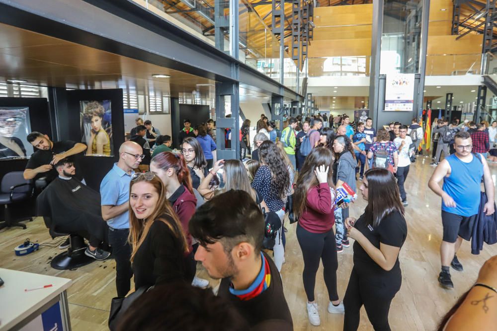 Orihuela inauguraba la segunda Feria de Formación Profesional destacando las especialidades propias que se imparten en la ciudad.