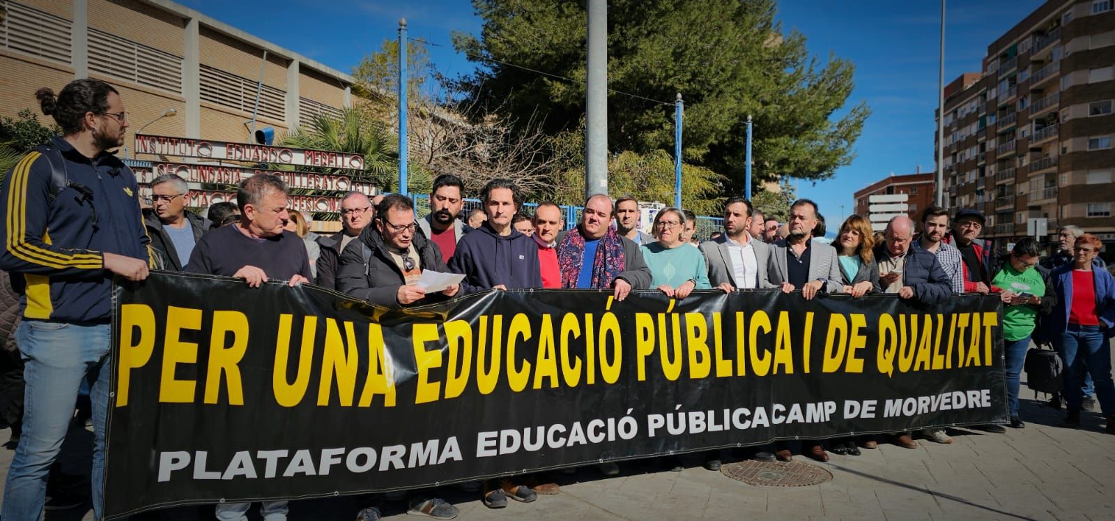 Protestas a las puertas de 15 colegios contra los "recortes" en la construcción de escuelas