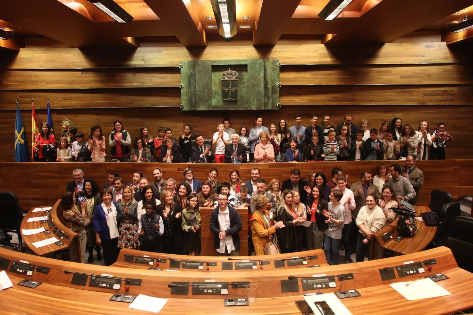 Unicef en Asturias cumple 50 años y estas son algunas de las imágenes que recuerdan esa historia