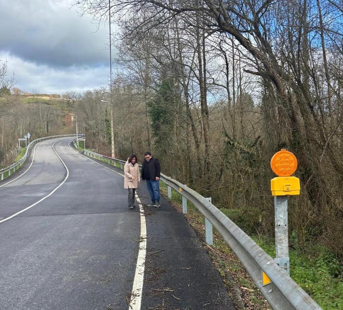 Beatriz Polledo y Javier Mateus en la zona afectada