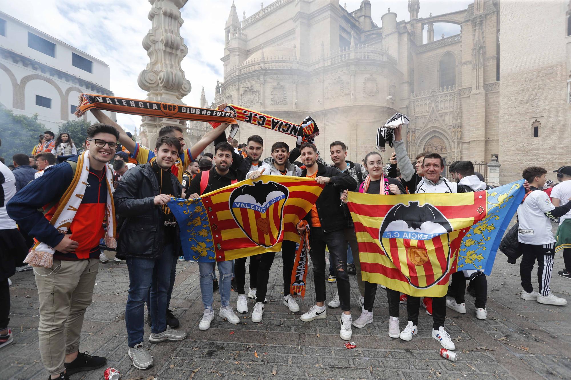 La afición valencianista toma Sevilla