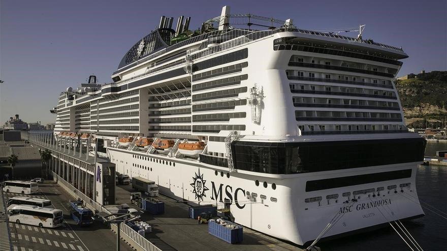 MSC suspende temporalmente operaciones del &#039;MSC Magnifica&#039;