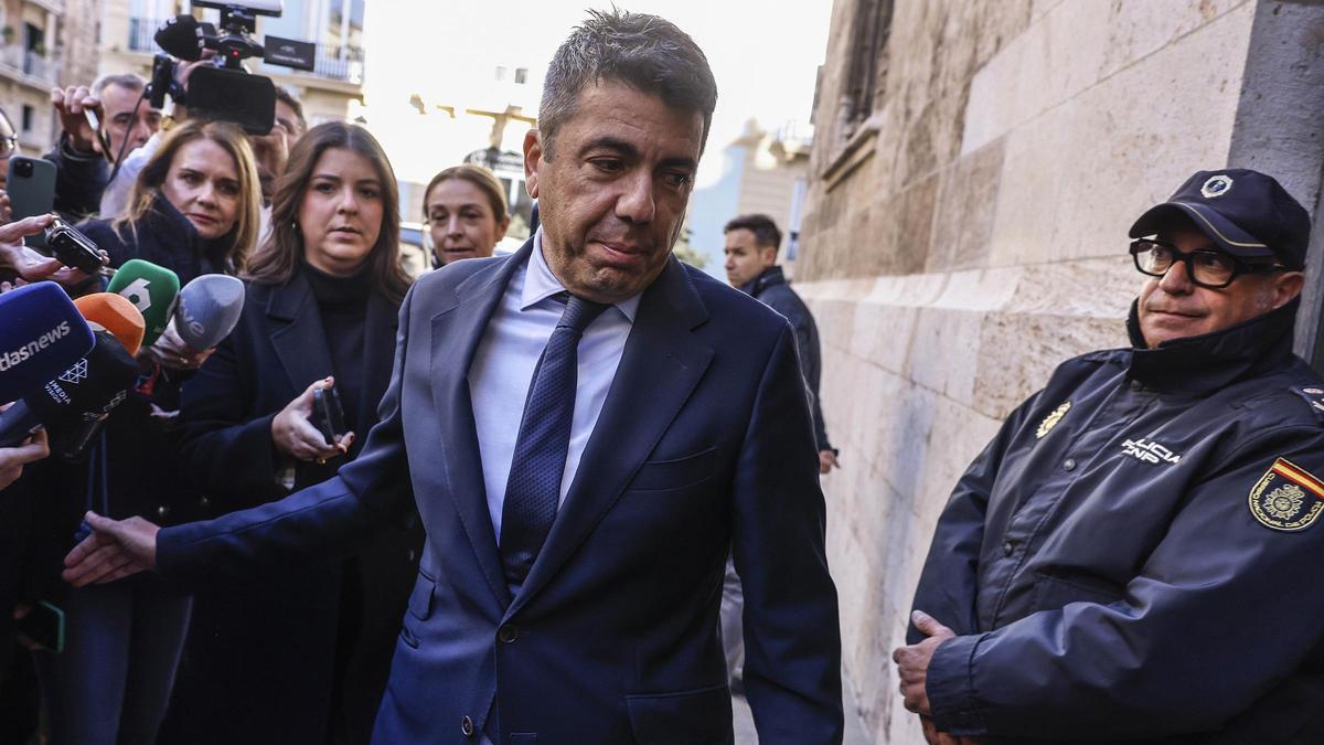 El  paseíllo , asistencia sin abogado o la prohibición de mentir: pros y contras para Carlos Mazón al declarar como testigo en la causa de la dana de València