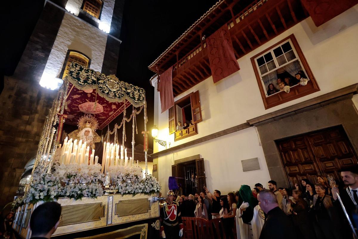 Jueves Santo: Procesión de La Macarena y El Cautivo, en Santa Cruz