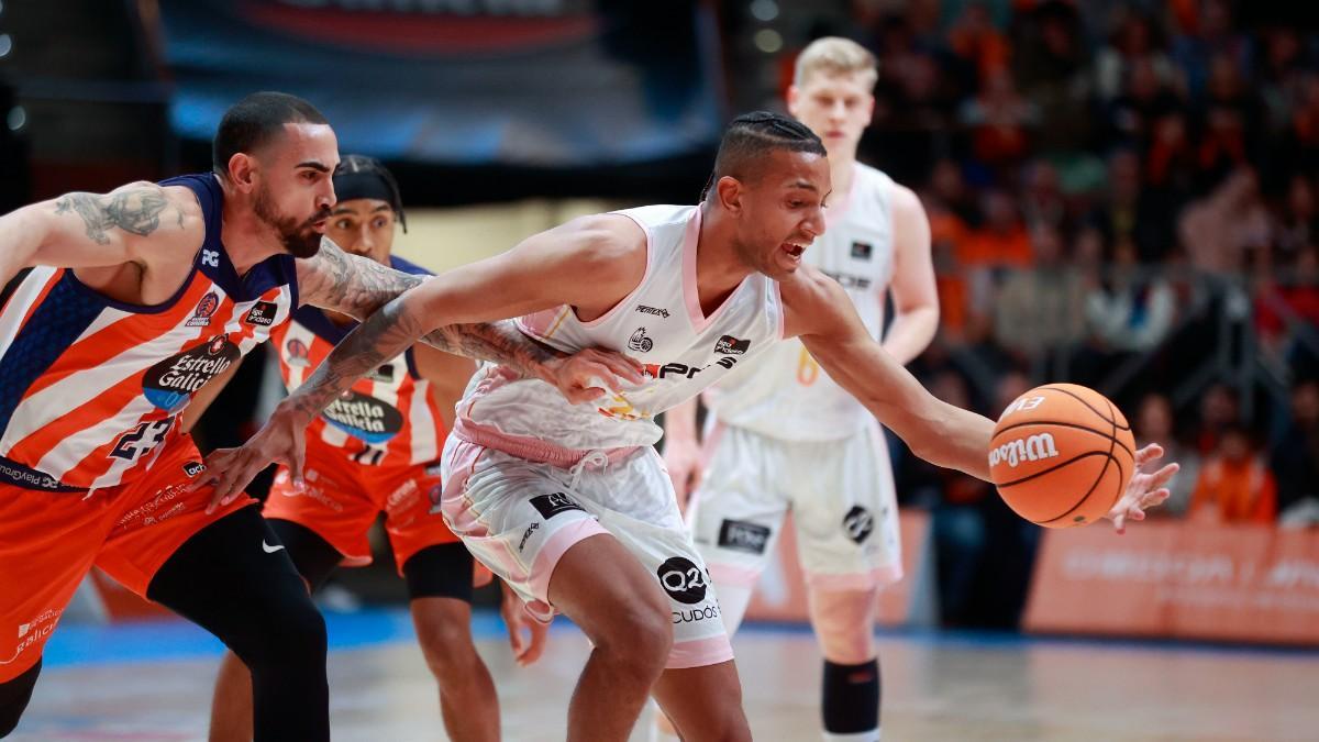 Michael Caicedo, en un partido con el Hiopos Lleida