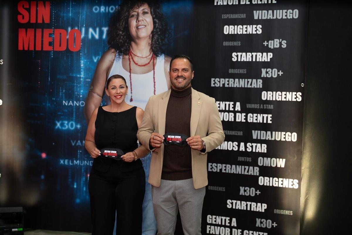 Rosana presenta en Arrecife el primer episodio de su docuserie