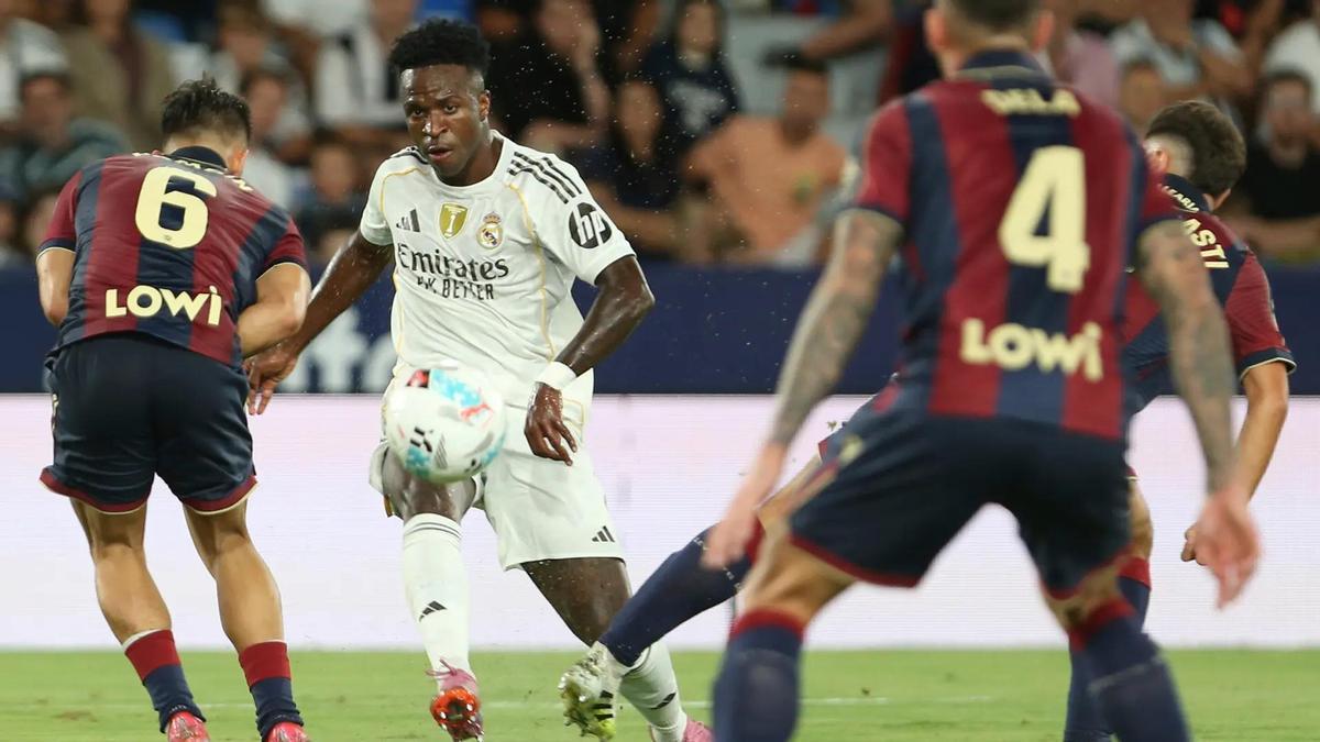 Vinicius ante el Levante