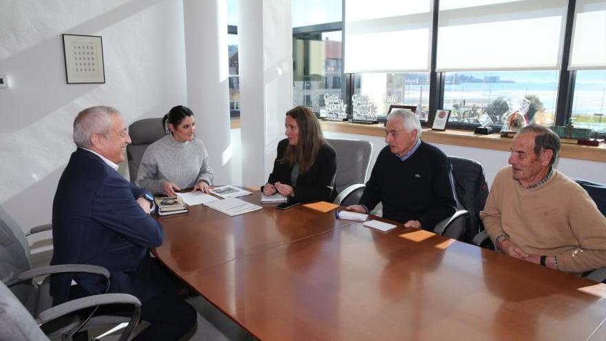 Puente deja a decisión de la Xunta el arreglo de la cubierta del centro de salud de Domaio