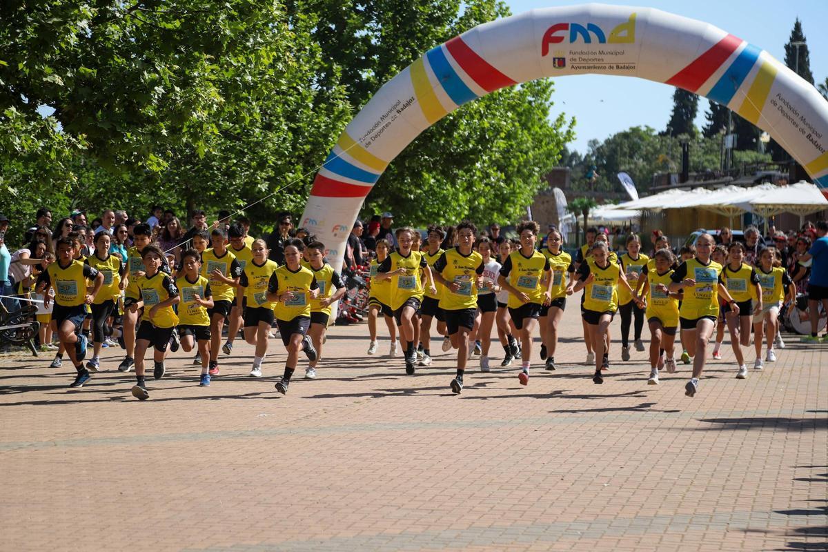Fotogalería | La San Romilla: una década de millas solidarias en Badajoz