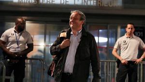 Former head of European football association UEFA Michel Platini leaves a judicial police station where he was detained for questioning over the awarding of the 2022 World Cup soccer tournament, in Nanterre, France June 19, 2019. REUTERS/Gonzalo Fuentes     TPX IMAGES OF THE DAY