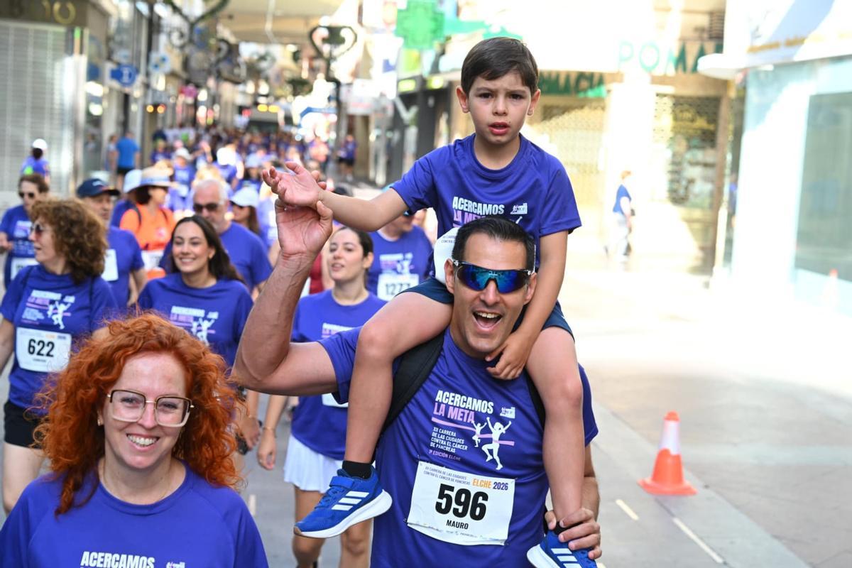 Las mejores imágenes de la II Carrera de las Ciudades contra el Cáncer de Páncreas en Elche