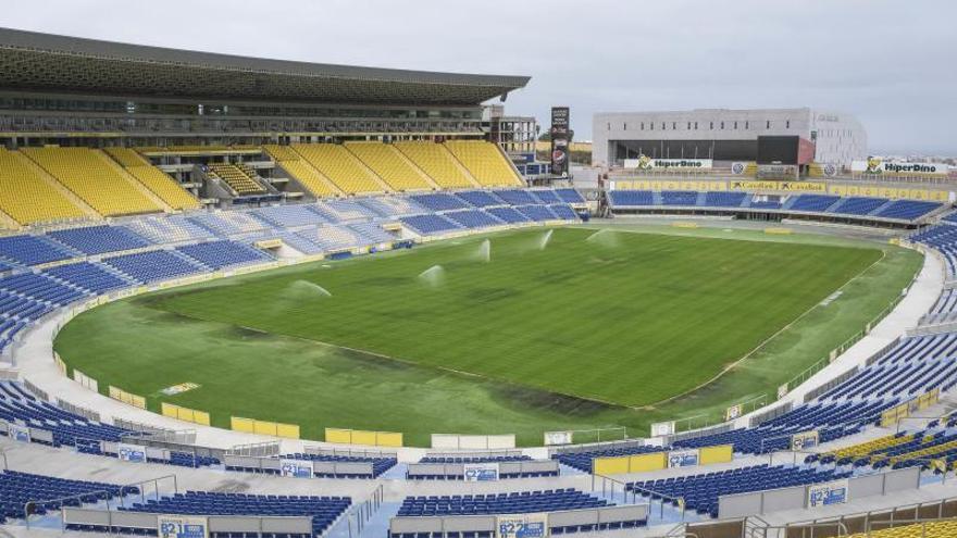 La Autoridad Portuaria de Las Palmas saca a subasta dos coches, escáneres y arcos de seguridad