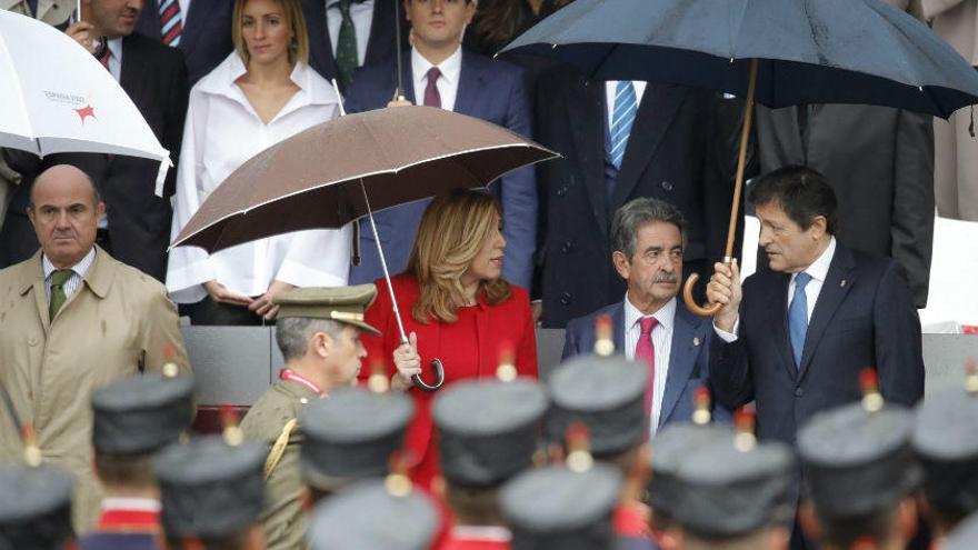 Susana Díaz, junto al presidente de Asturias, Javier Fernández y el presidente cántabro, Miguel Ángel Revilla