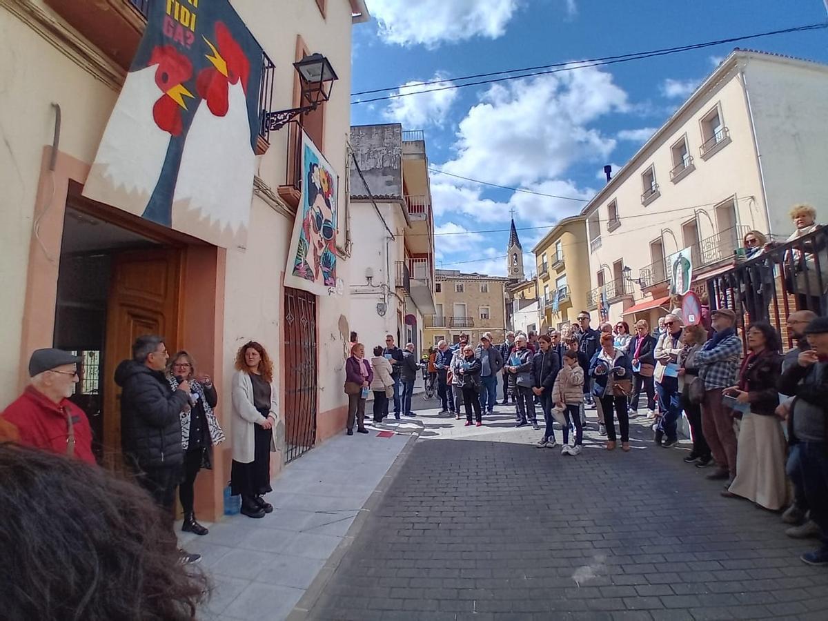 La exposición "Art entre Balcons" se exhibe en Beniarjó