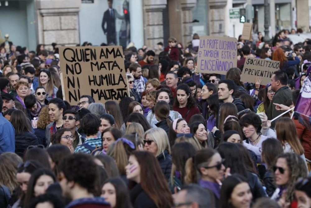 Manifestación del Día de la Mujer en las calles de València