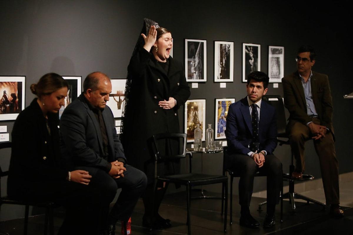 El recital contó con las actuaciones de los saeteros Manuel Juan Ruiz Iznájar, Ana Isabel Roldán Pérez, Eusebio Medina y Lourdes Estepa.