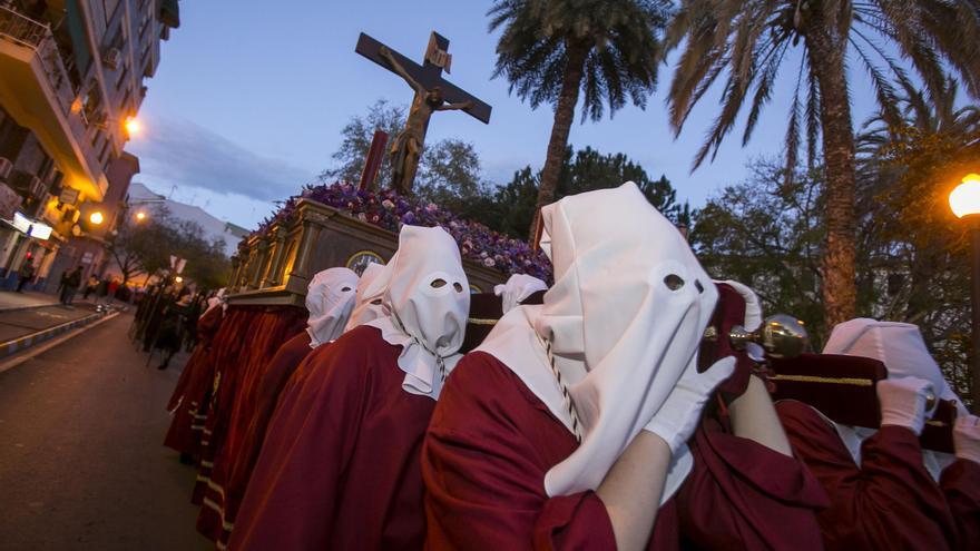 Mater Desolata: estrenos en los pasos del Cristo y la Virgen en Alicante