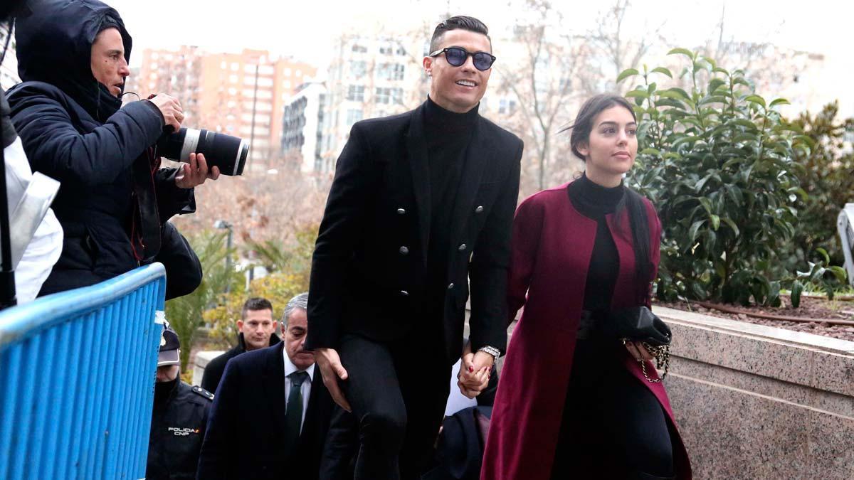 Cristiano Ronaldo, condenado a 23 meses de cárcel y 19 millones de euros de multa.