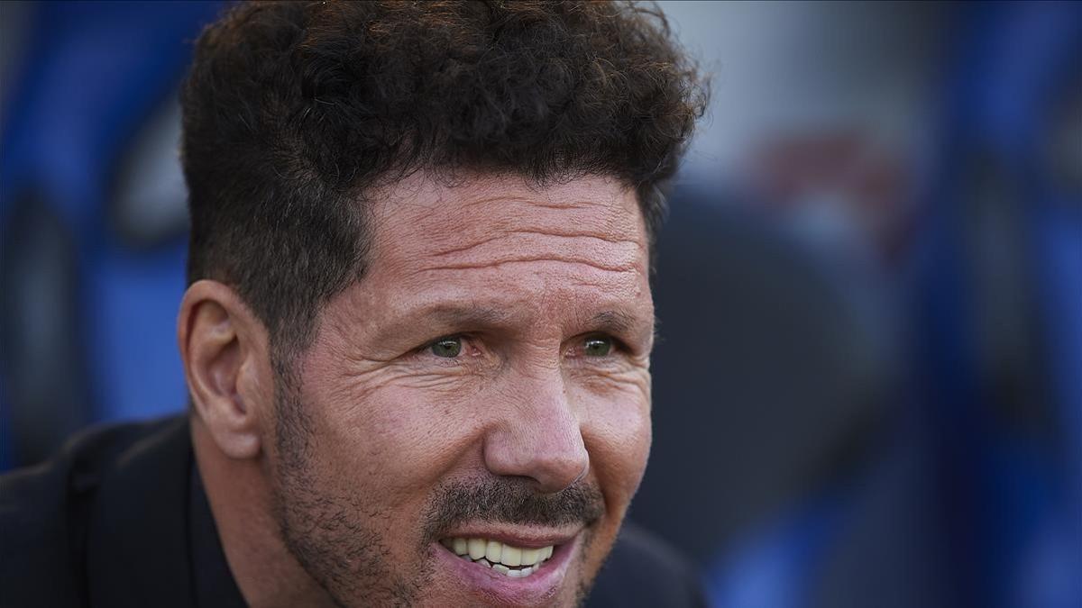 Simeone, preocupado en Anoeta por la derrota del Atlético.